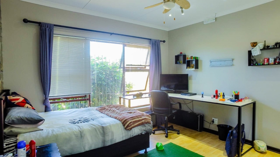  Bedroom Property for Sale in Wavecrest Eastern Cape